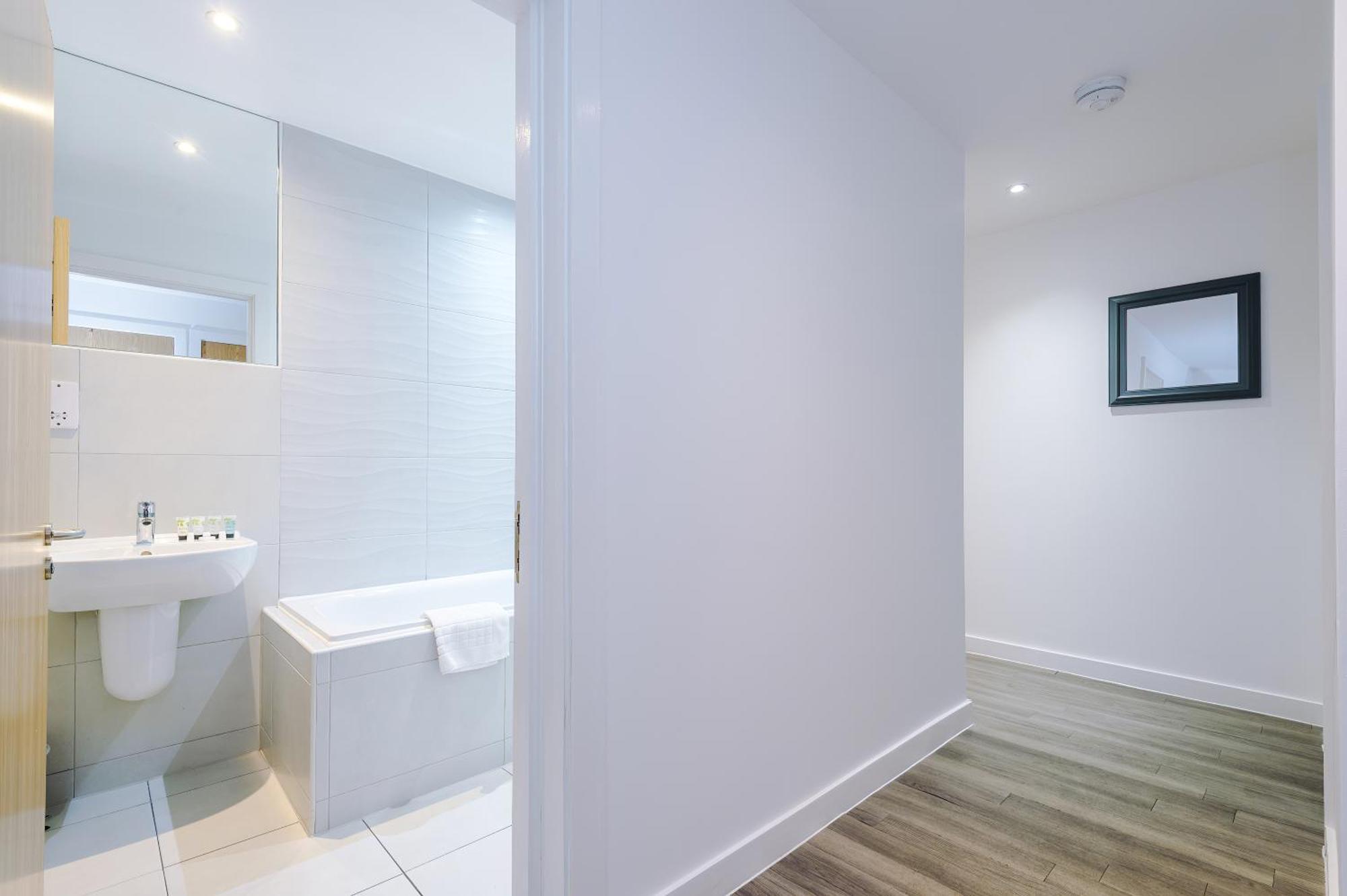 Hilltop Serviced Apartments- Northern Quarter Apartment *