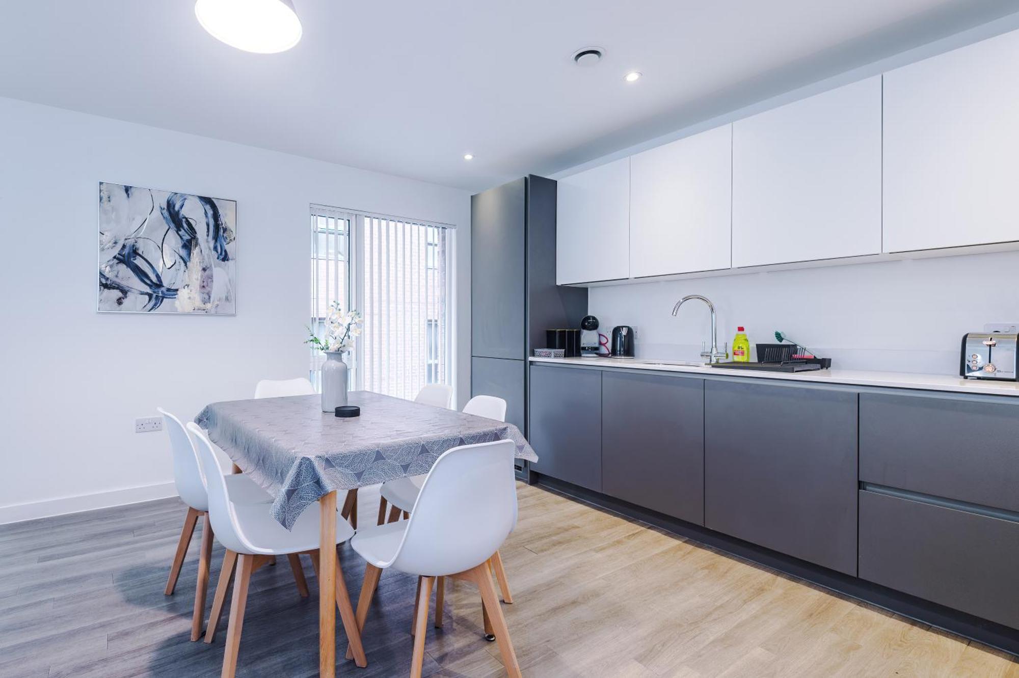 Hilltop Serviced Apartments- Northern Quarter Apartment *