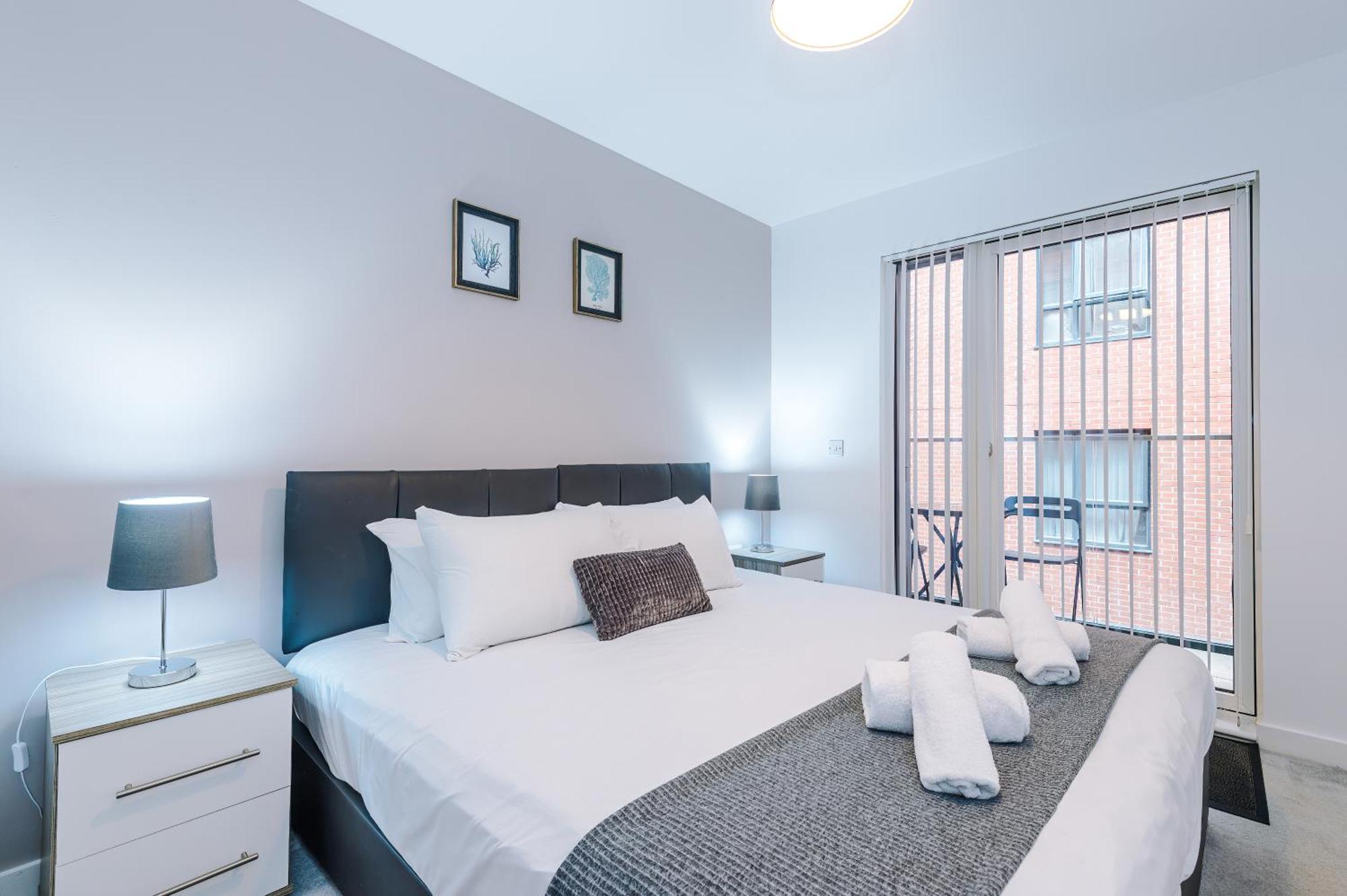 Hilltop Serviced Apartments- Northern Quarter Apartment Manchester