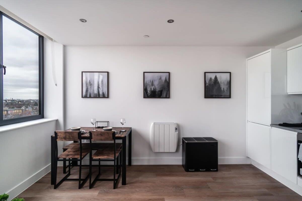Stayzeni, Alexandra Rise Cosy 1br Flat Apartment *