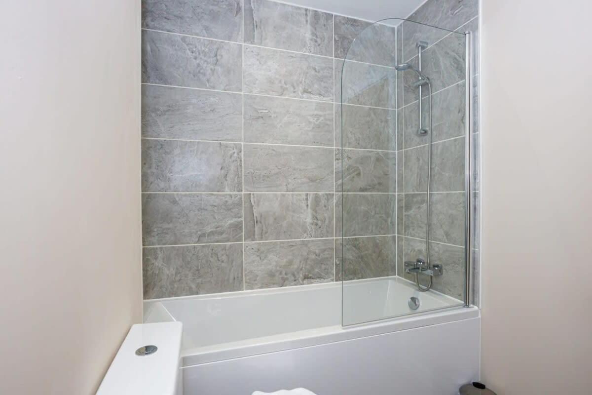 Modern 1 Bedroom Apartment, Manchester