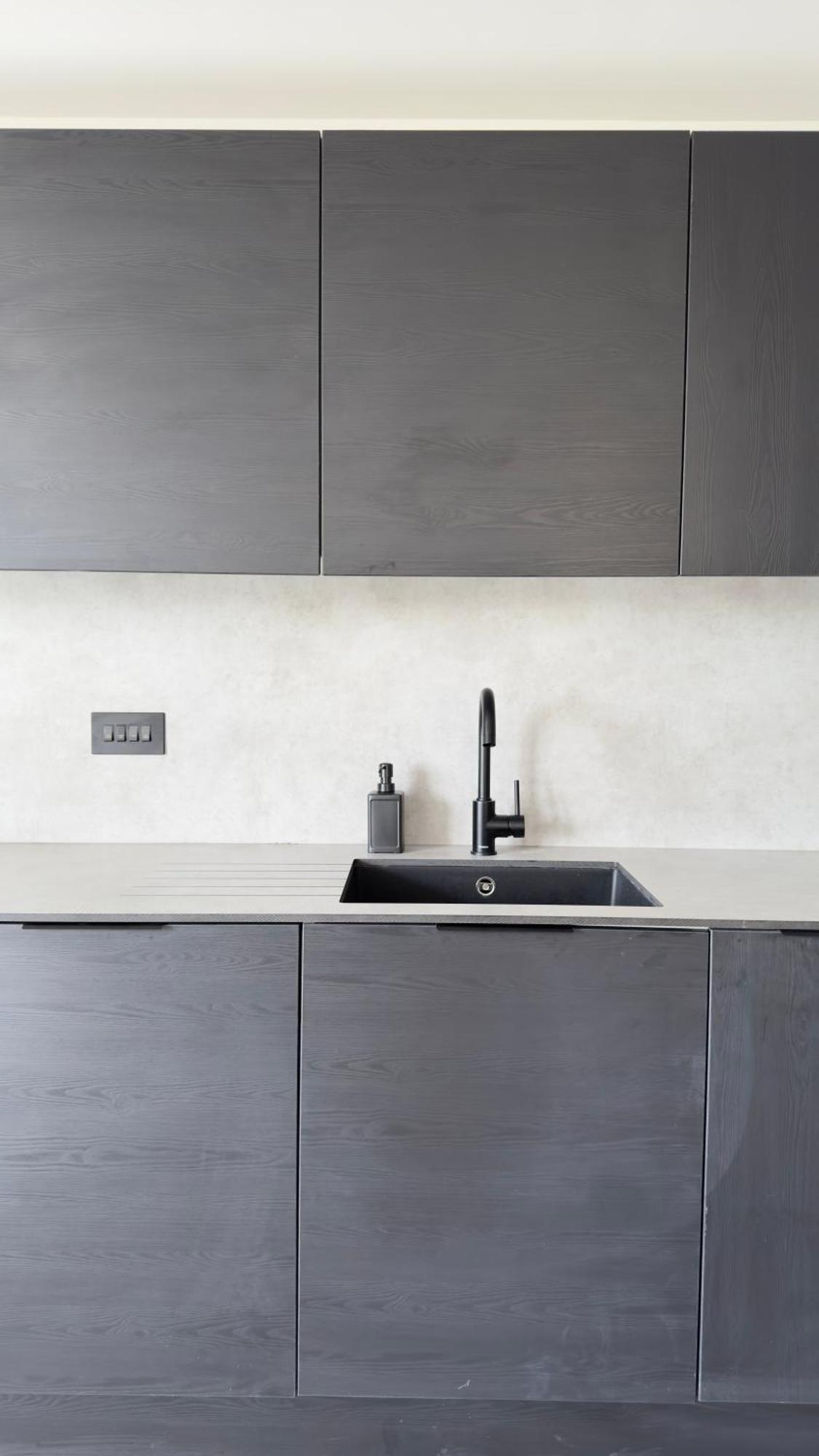 Luxury By Noire Apartment