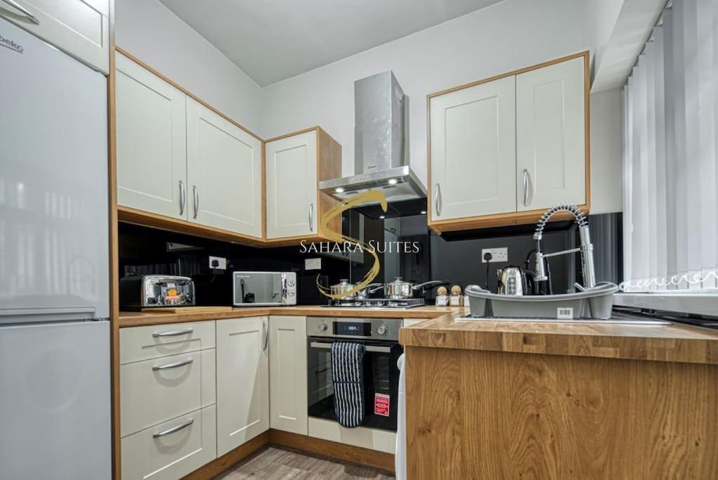 Spacious 5Br - Manchester - Ao, Etihad & Trafford - Parking * Manchester