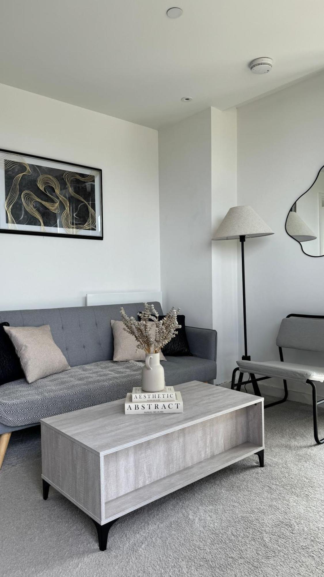The Riverside Apartment *