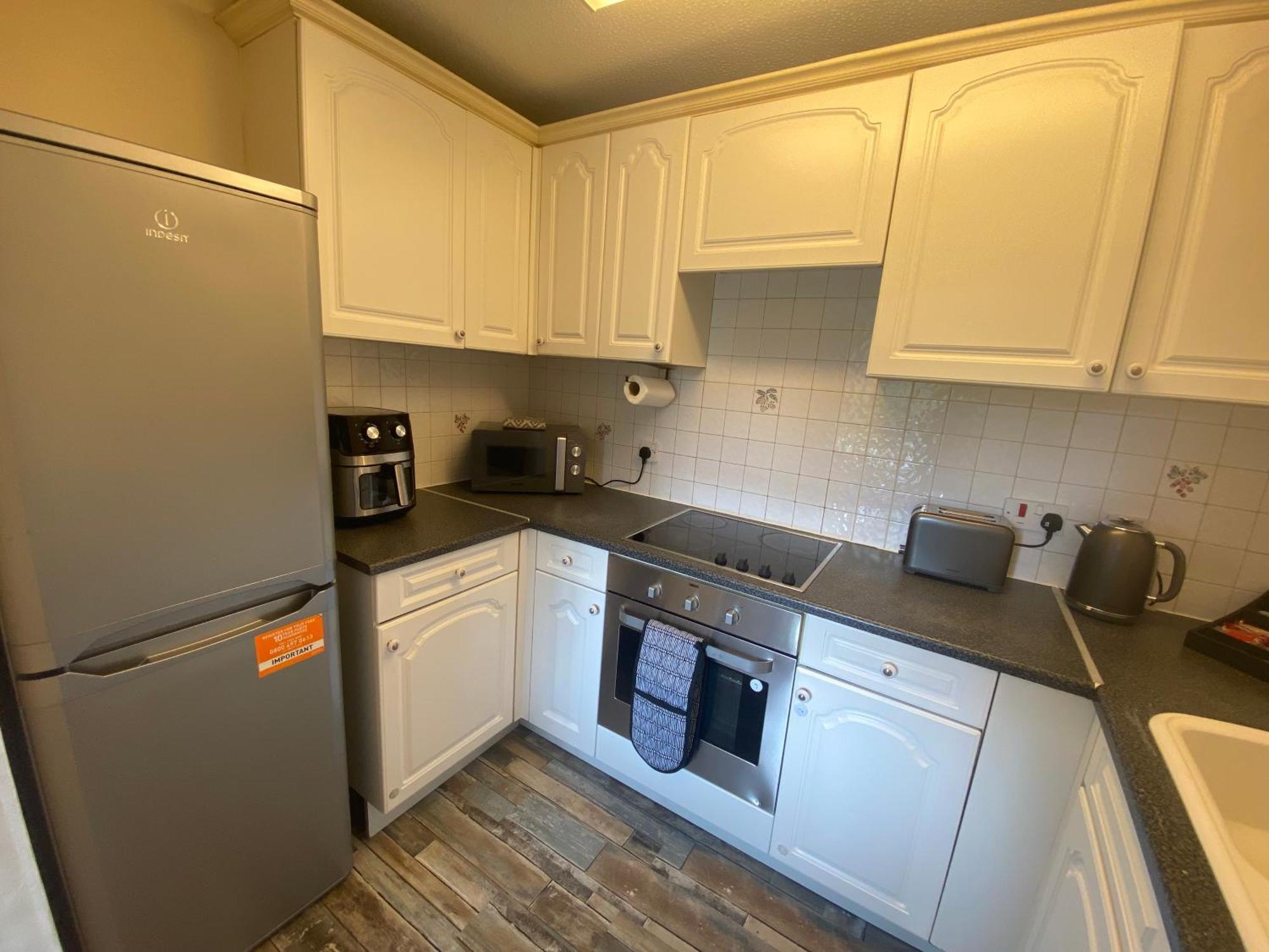 Lovely 2 Dbl Bed Near Heaton Park And North Hospital With Parking Apartment Manchester
