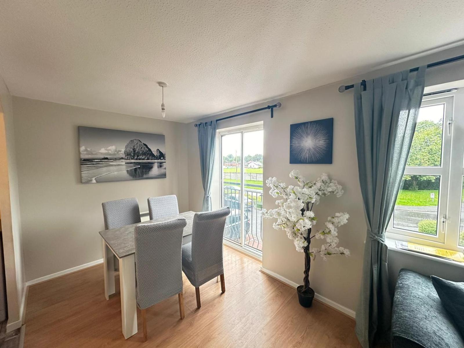 Lovely 2 Dbl Bed Near Heaton Park And North Hospital With Parking Manchester