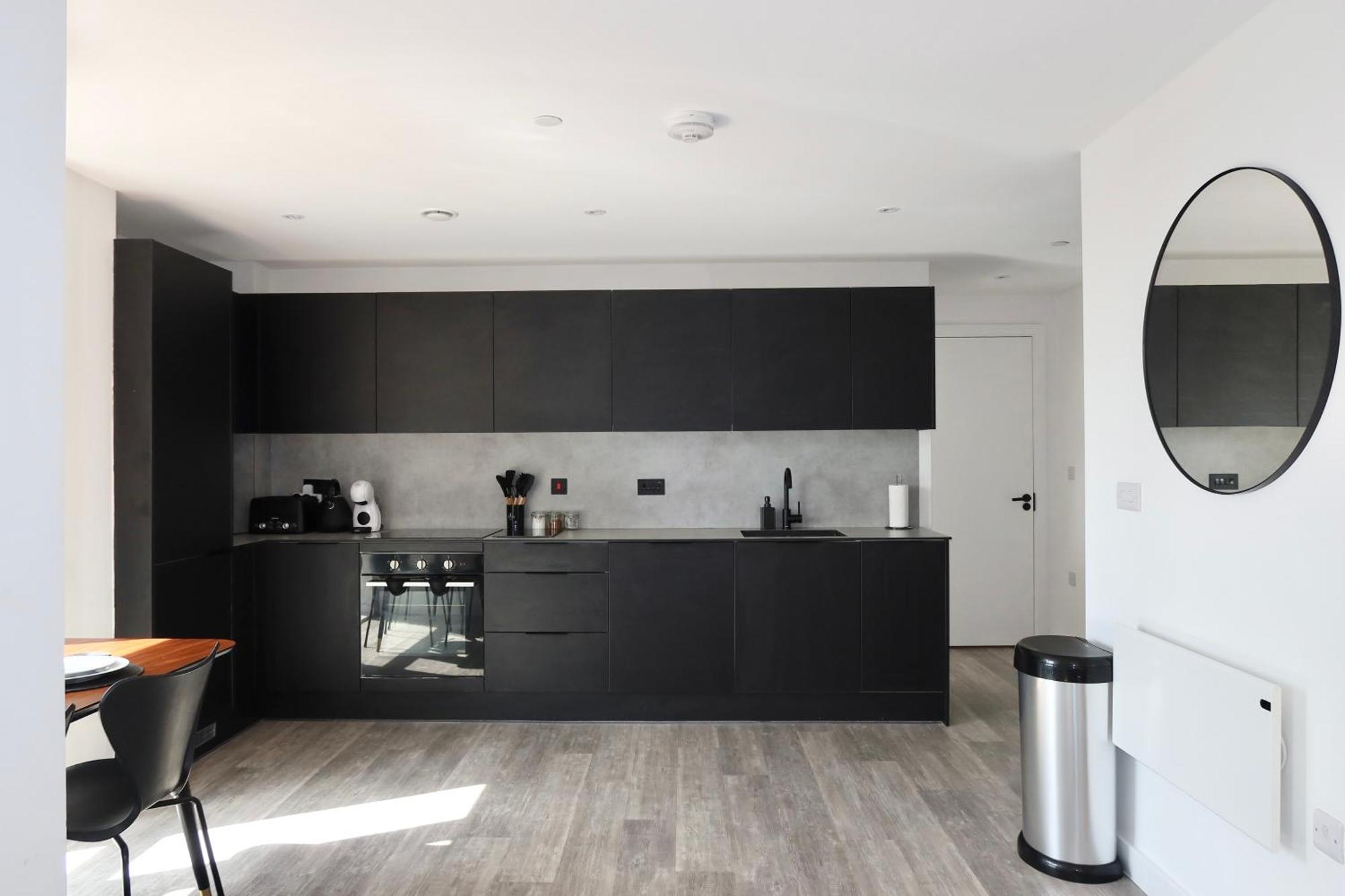 Luxury By Noire Apartment *