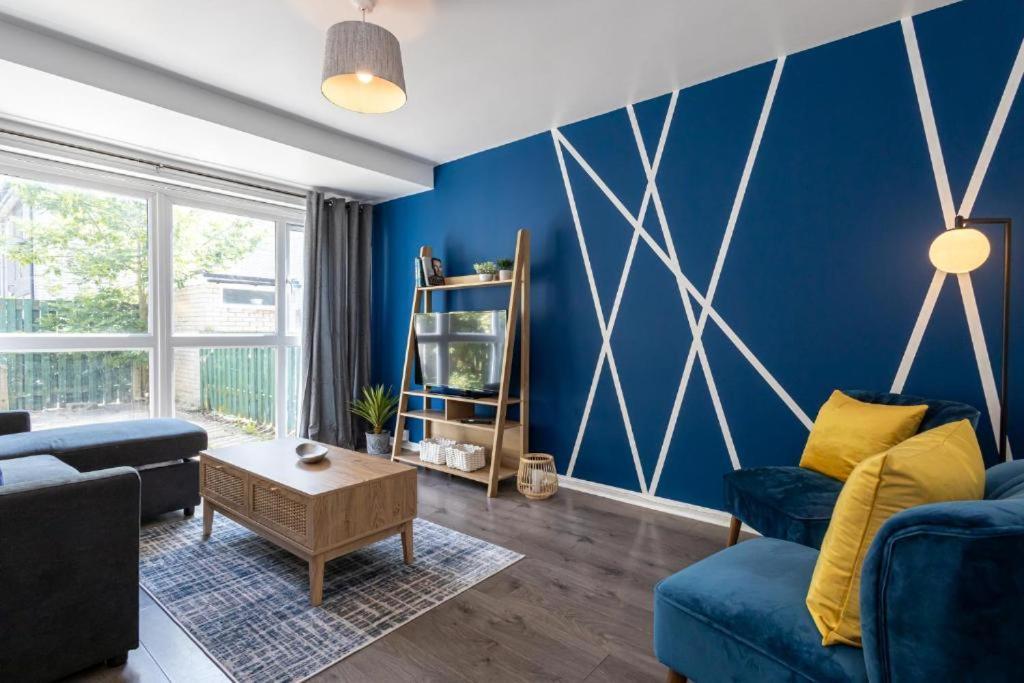 Townhouse In Old Trafford