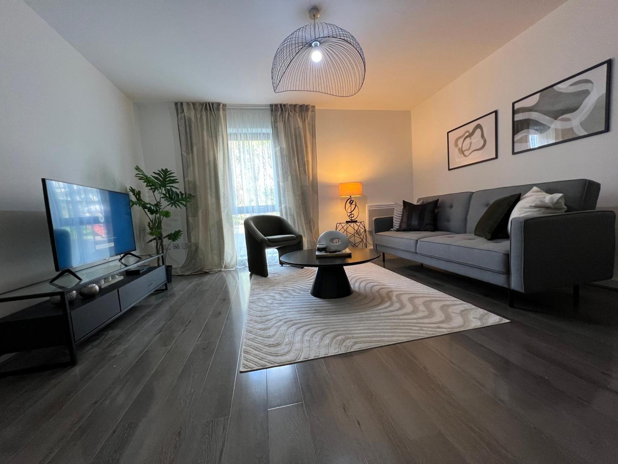 Stunning Centre From + Free Parking Apartment Manchester