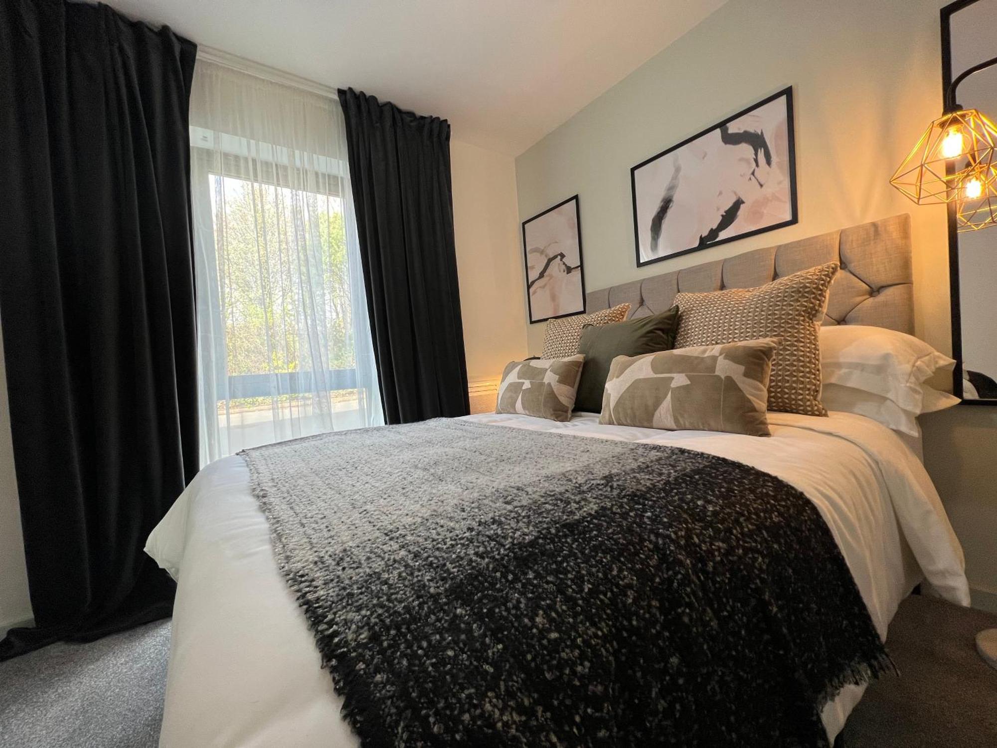 Apartment Stunning Centre From + Free Parking
