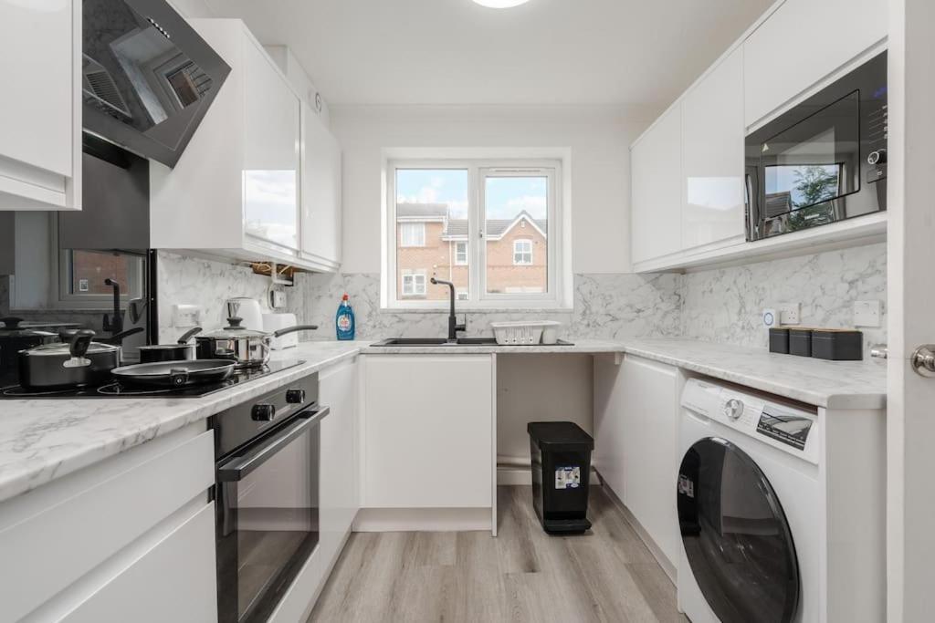 Cozy 3br - Games - Sleeps 9 Apartment