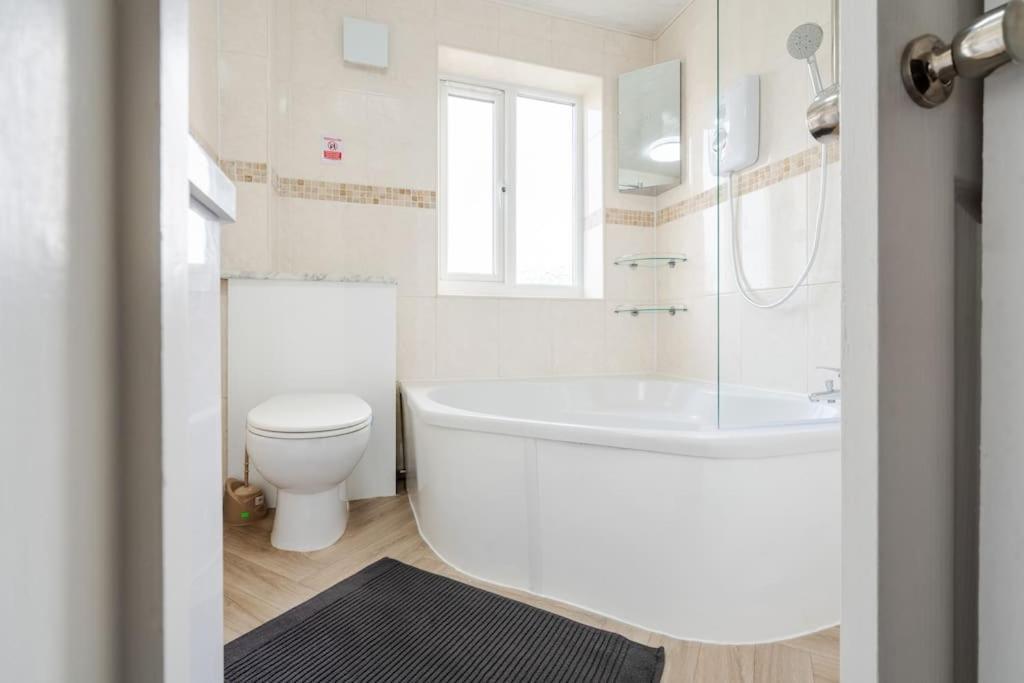 Cozy 3br - Games - Sleeps 9 *