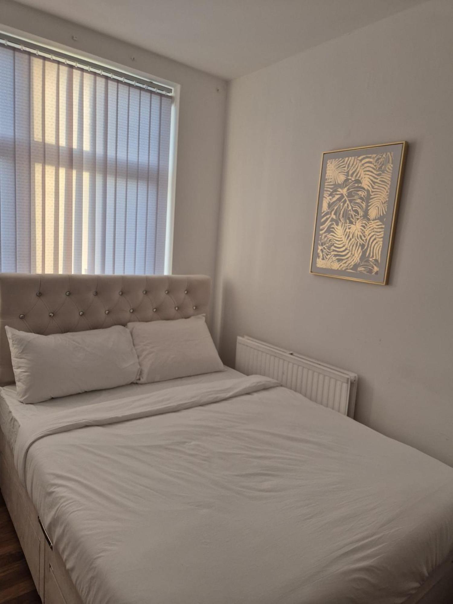 Affordably Elegant Close To Coop Live, Etihad Stadium And Centre Apartment *