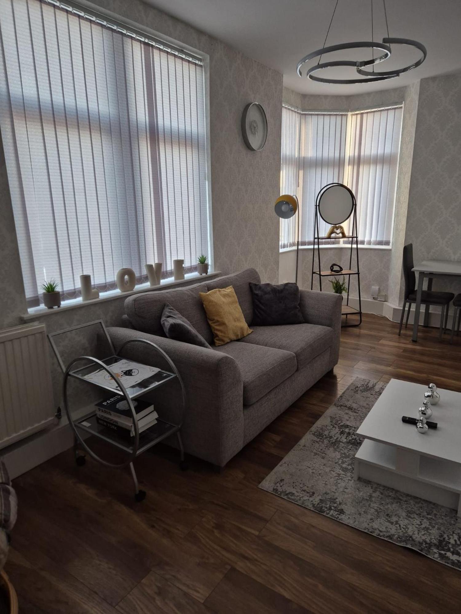 Affordably Elegant Close To Coop Live, Etihad Stadium And Centre Apartment *