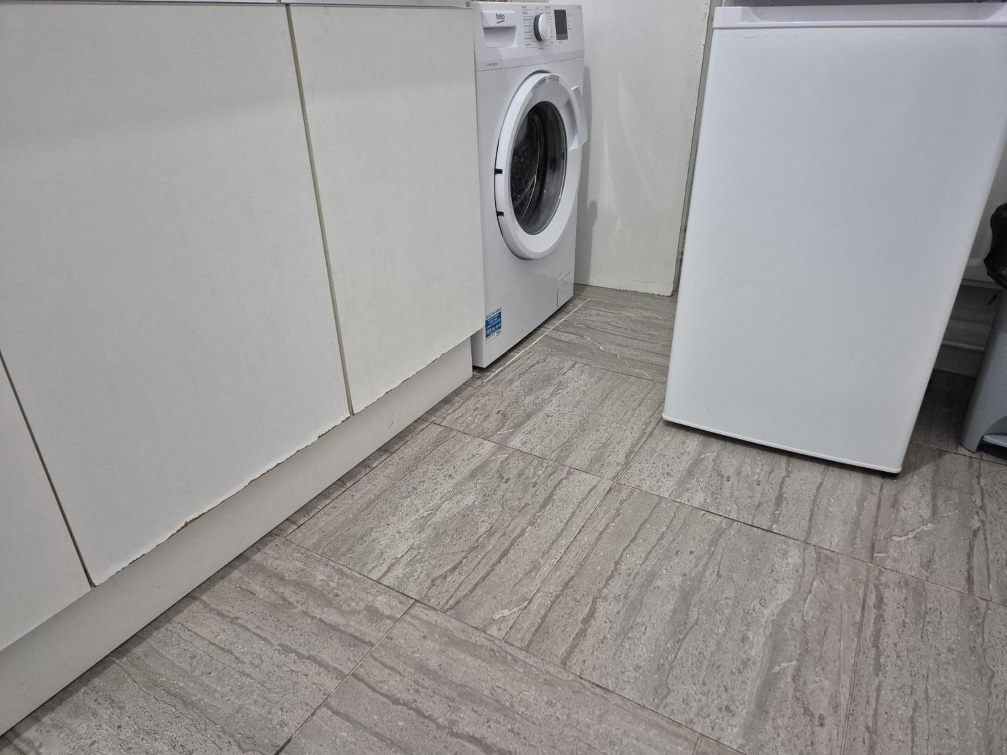Affordably Elegant Close To Coop Live, Etihad Stadium And Centre Apartment