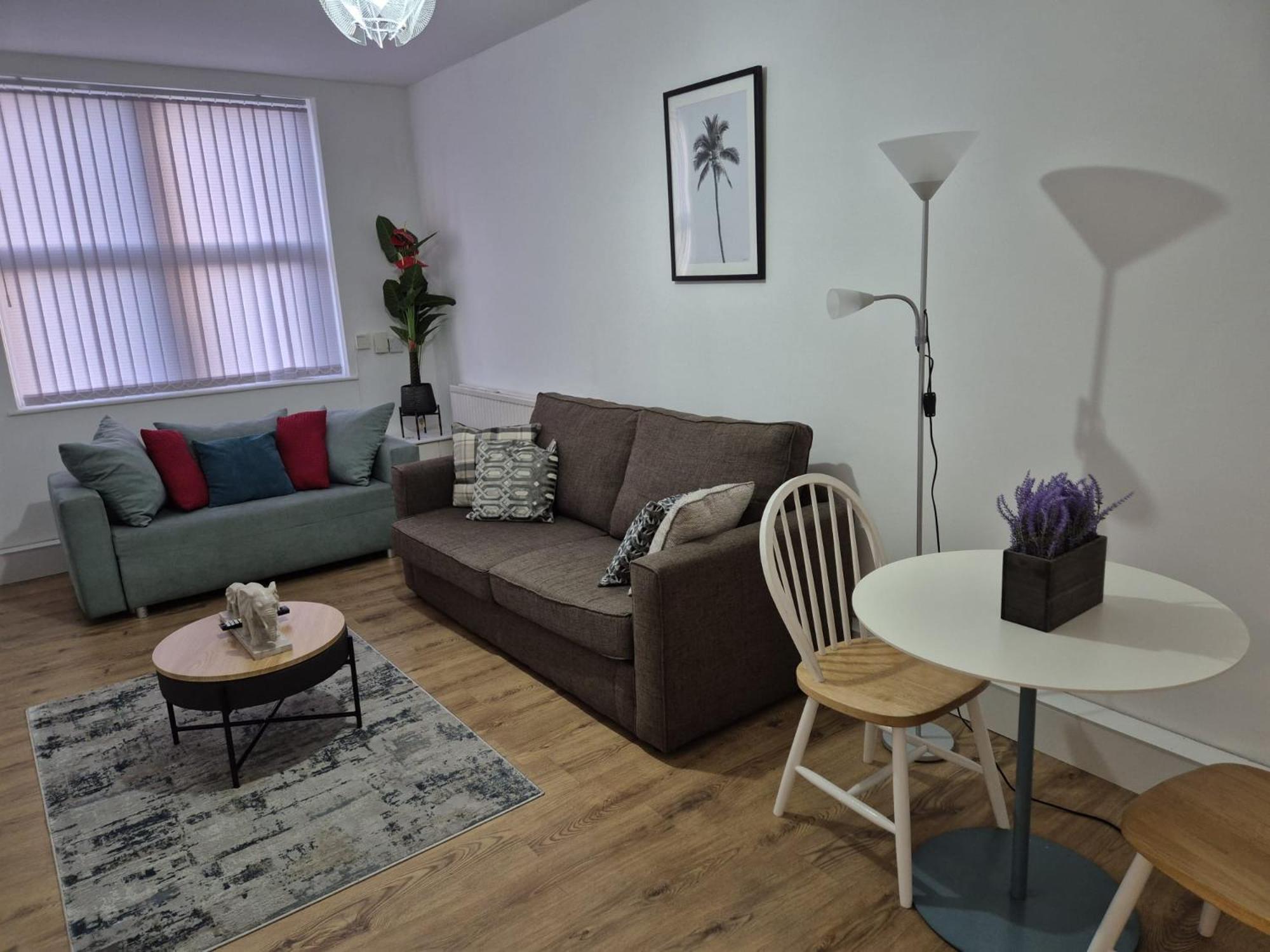 Affordably Elegant Close To Coop Live, Etihad Stadium And Centre *