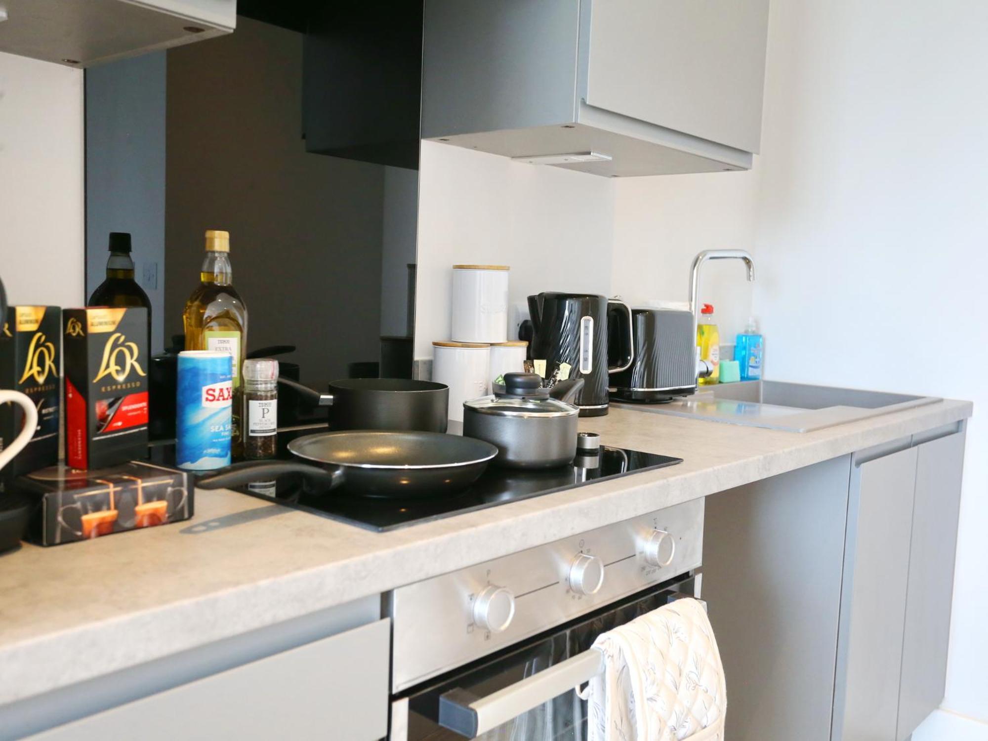Pass The Keys 9th Floor Flat 24hr Shop At Base Pets Allowed Apartment Manchester