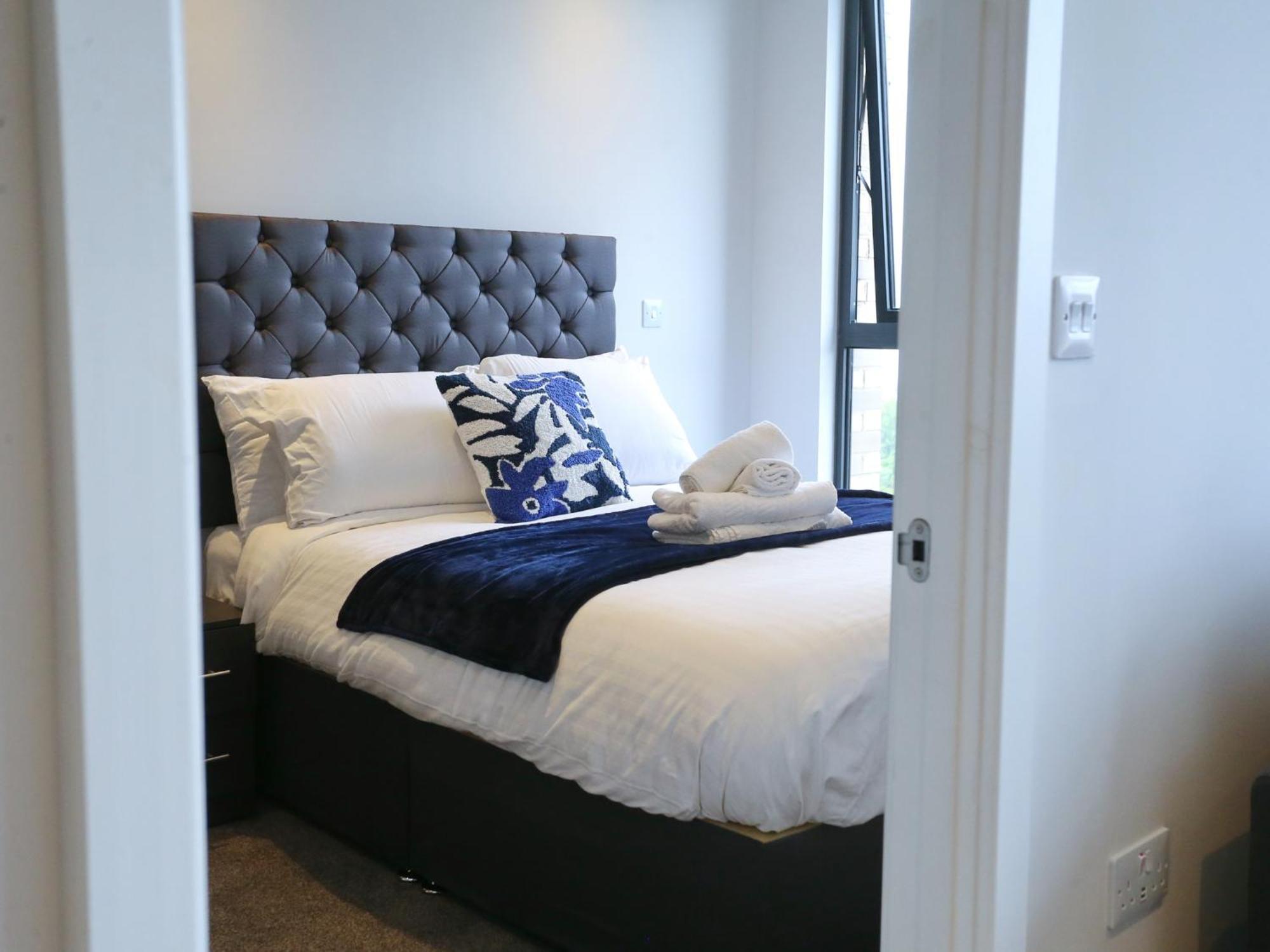 Pass The Keys 9th Floor Flat 24hr Shop At Base Pets Allowed * Manchester