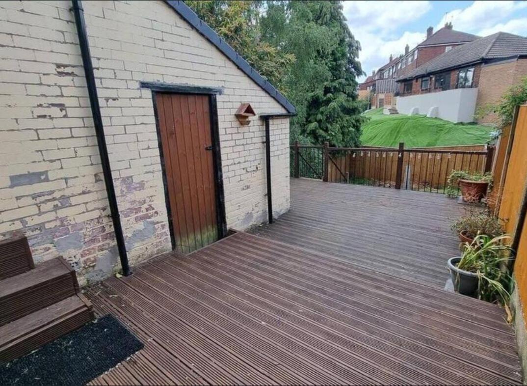 Holiday home Spacious 4bd With Great Links To Centre