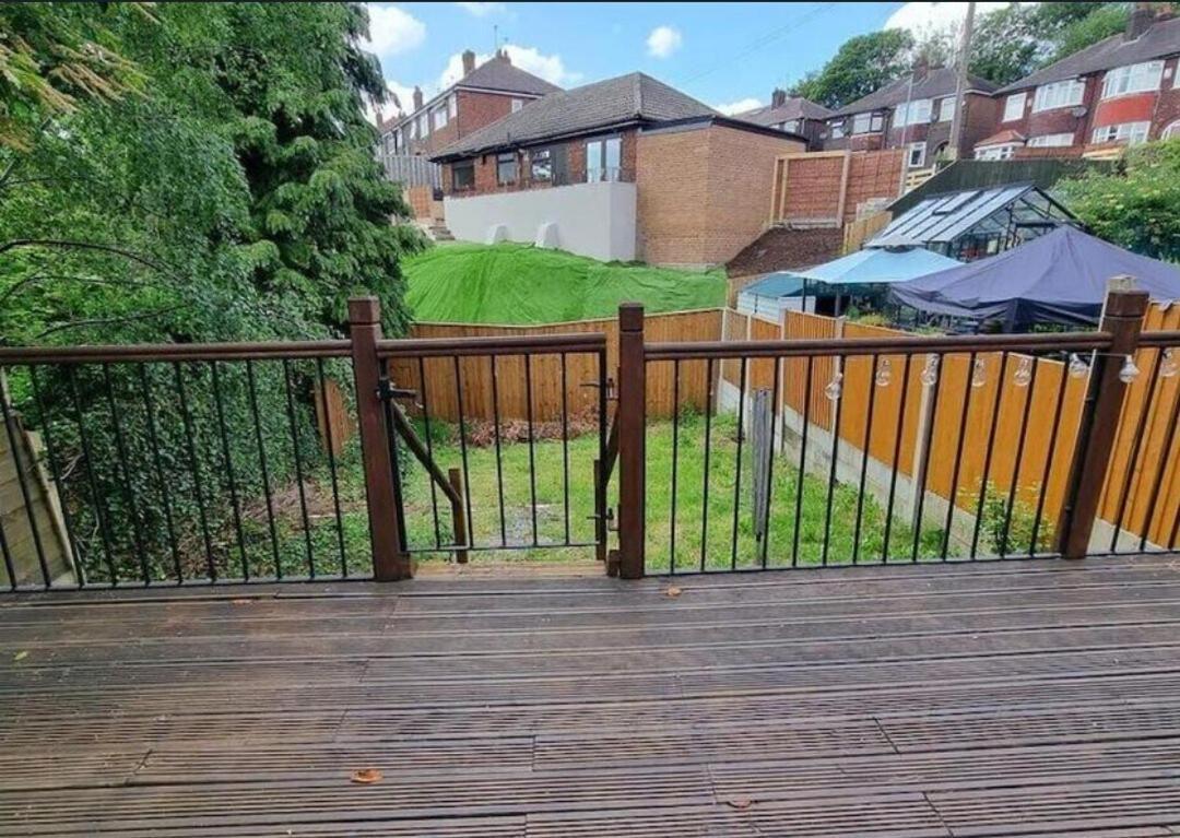 Holiday home Spacious 4bd With Great Links To Centre