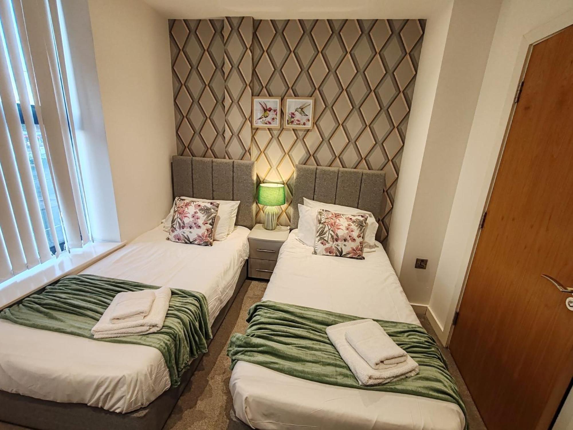 The Cosy Quarters - Popworks 1 * Manchester