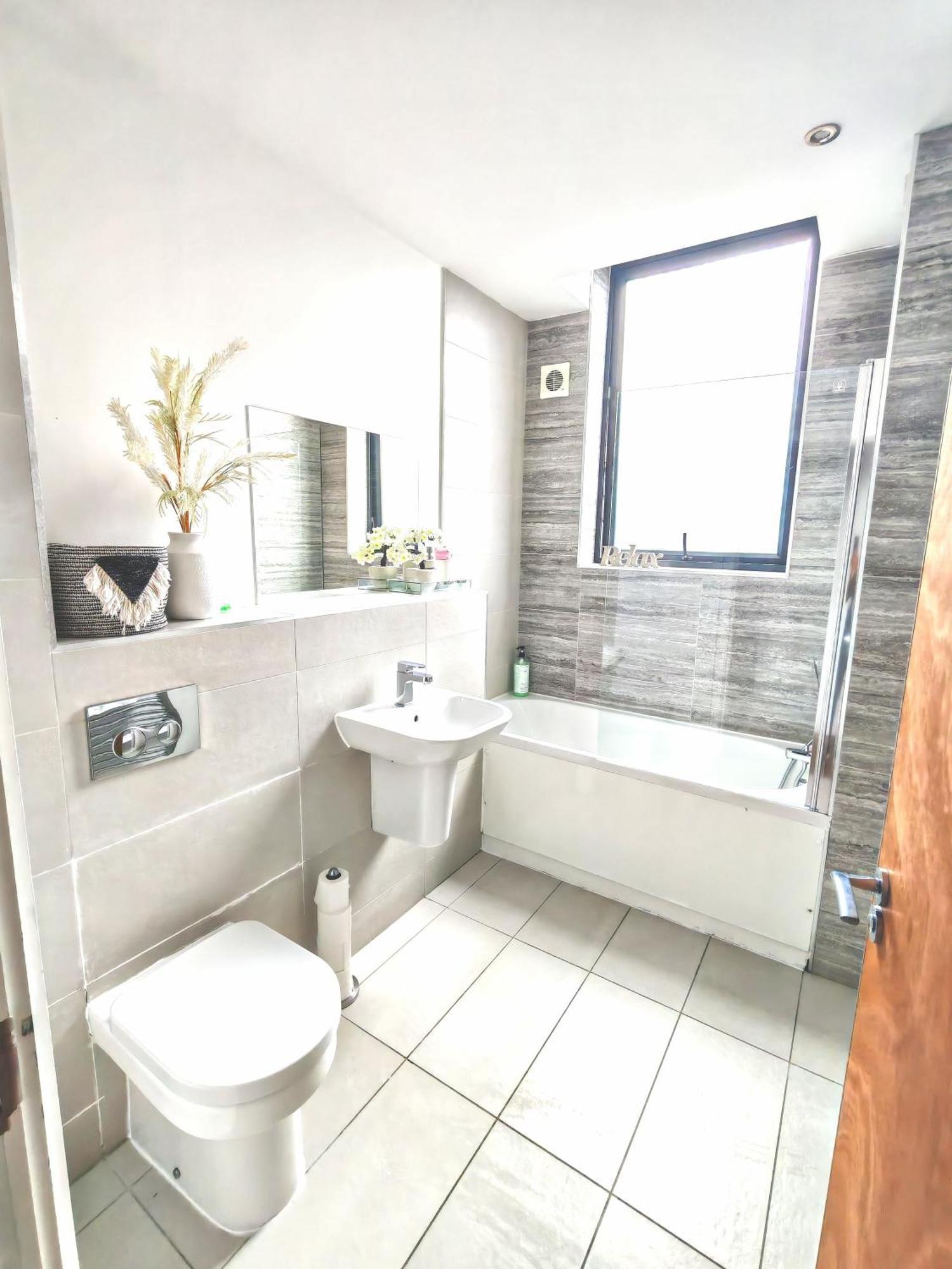 The Cosy Quarters - Popworks 1 Manchester
