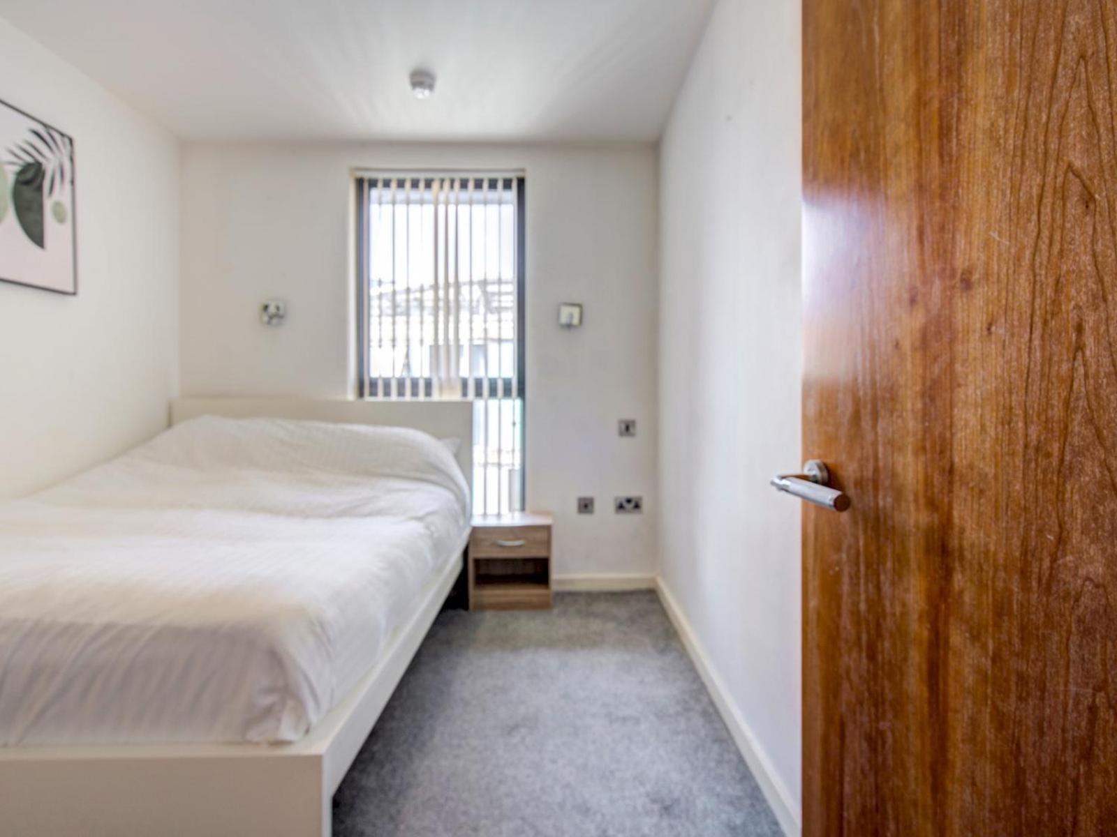 Pass The Keys Modern 2 Bed Centre Parking Manchester