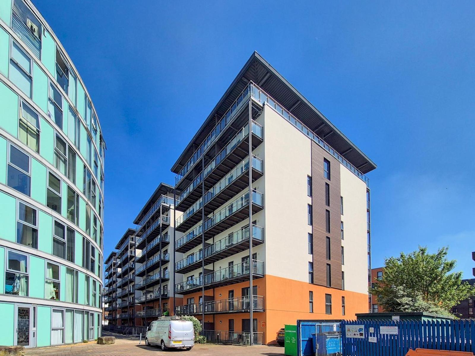 Apartment Pass The Keys Modern 2 Bed Centre Parking Manchester