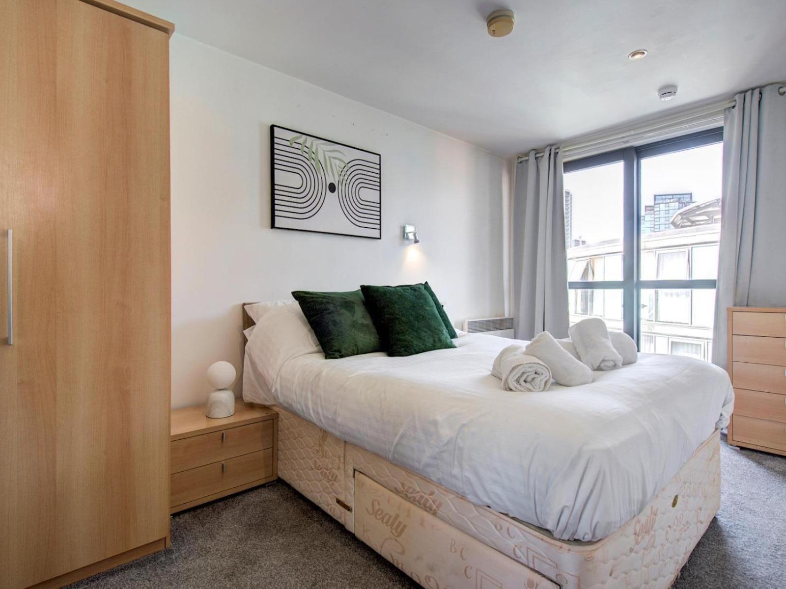 Pass The Keys Modern 2 Bed Centre Parking Manchester