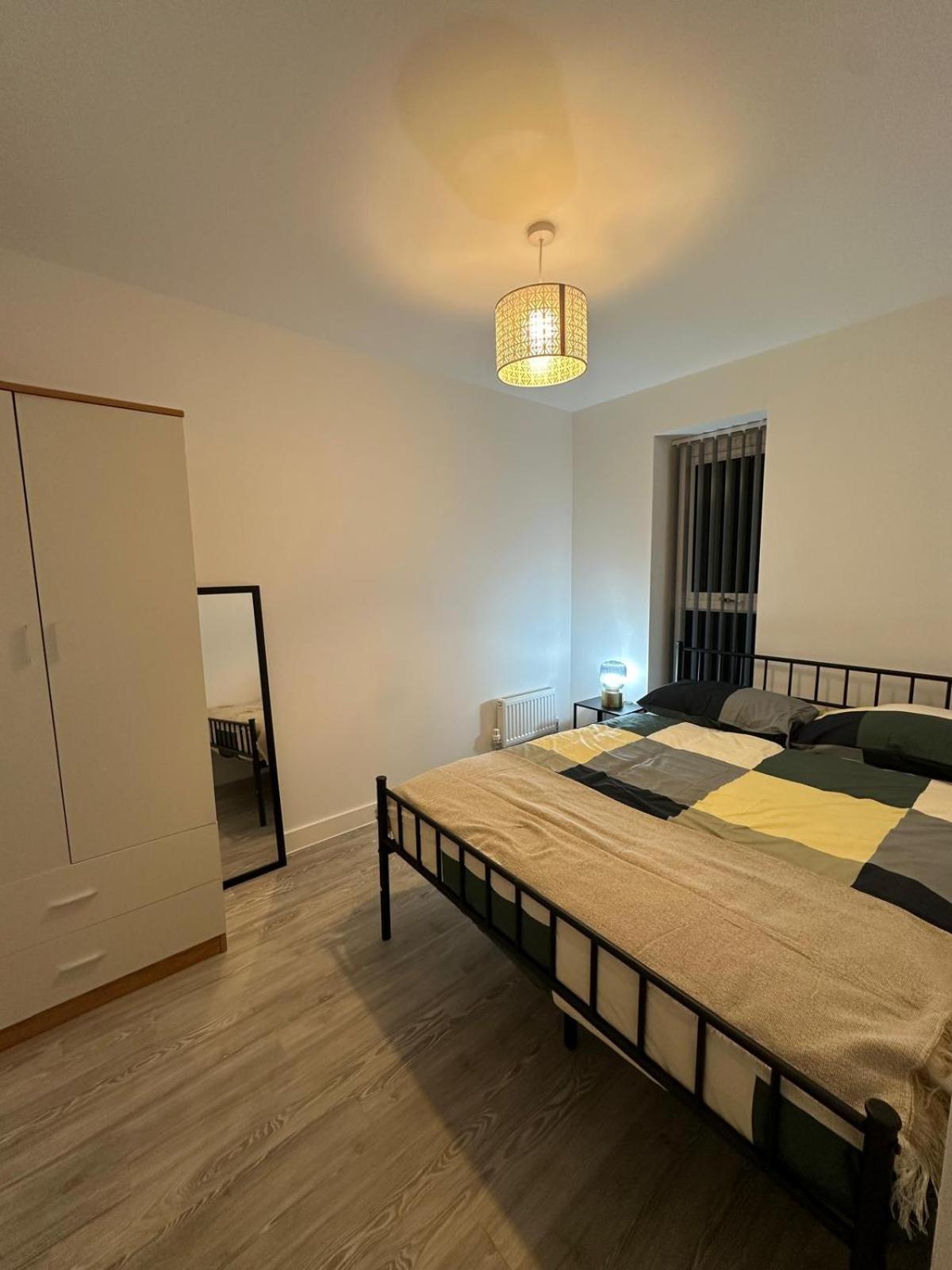 Cozy Double In With Free Parking Homestay *