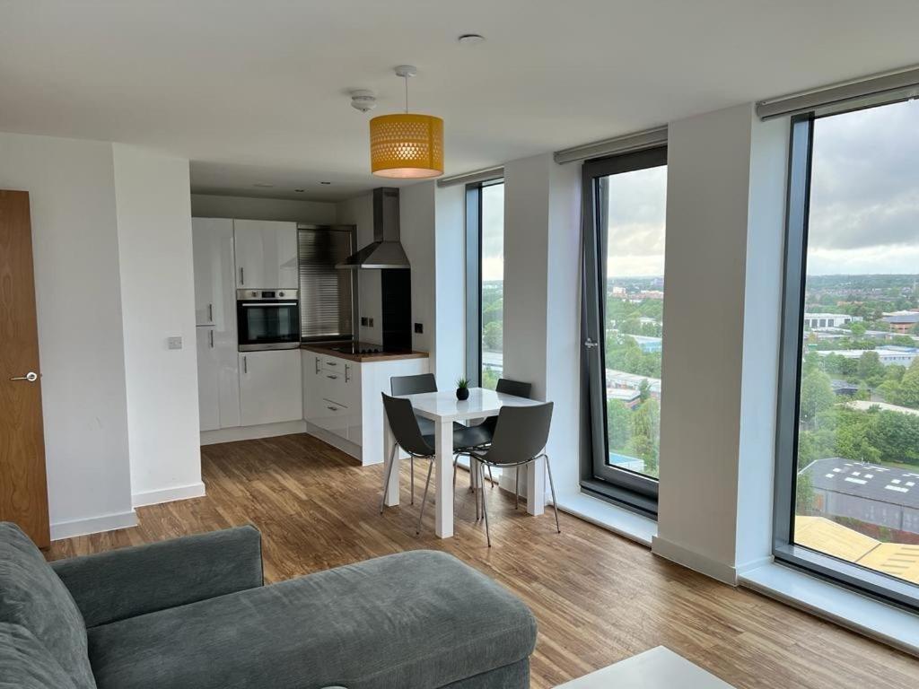 Luxury Salford Quays Manchester