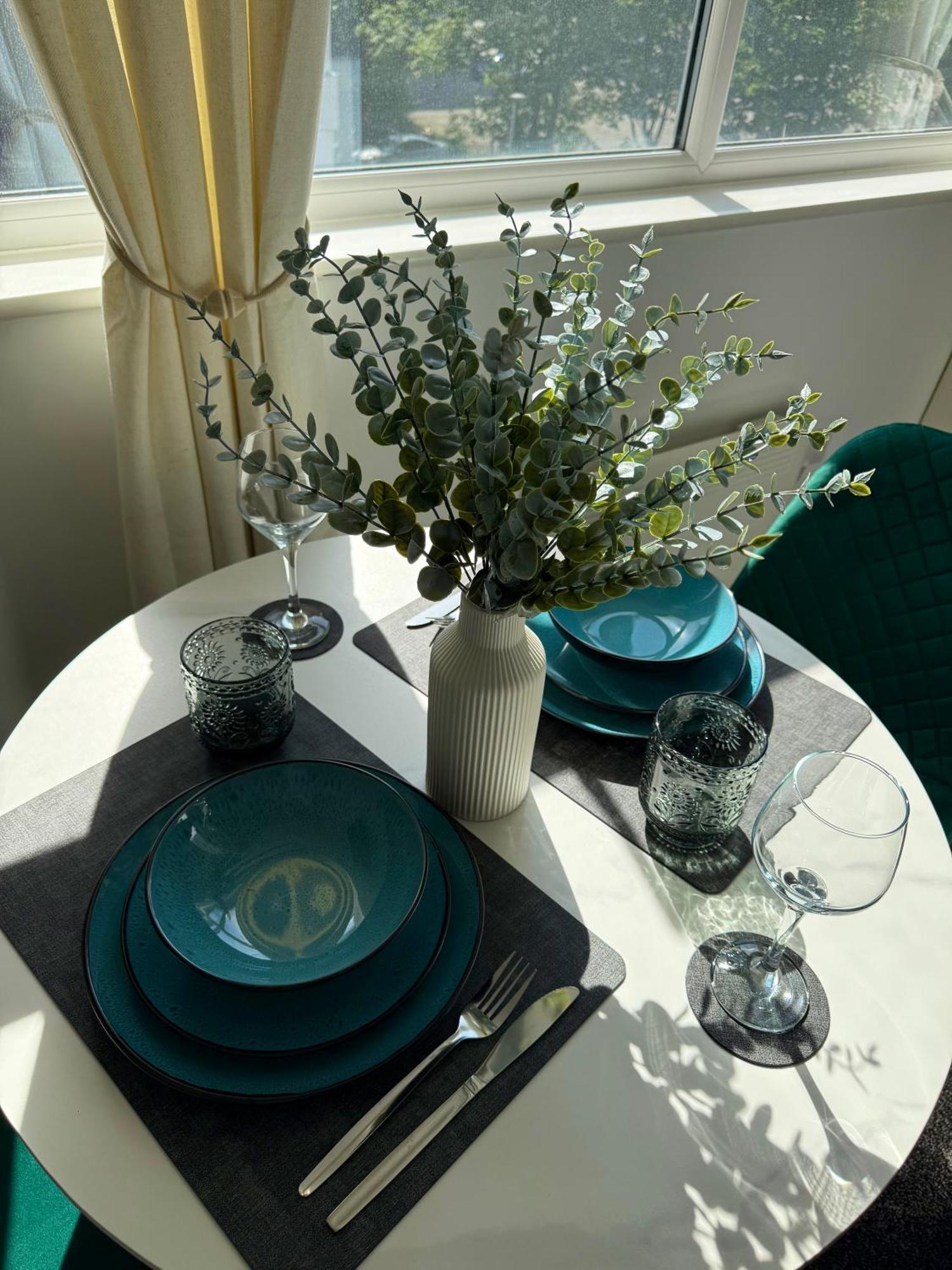 Apartment Zelena Luxurious Apartment, Private Parking, Fast Wi-fi, Self Check-in Anytime Perfect For Late Arrivals, 5 Minutes To Old Trafford Stadium