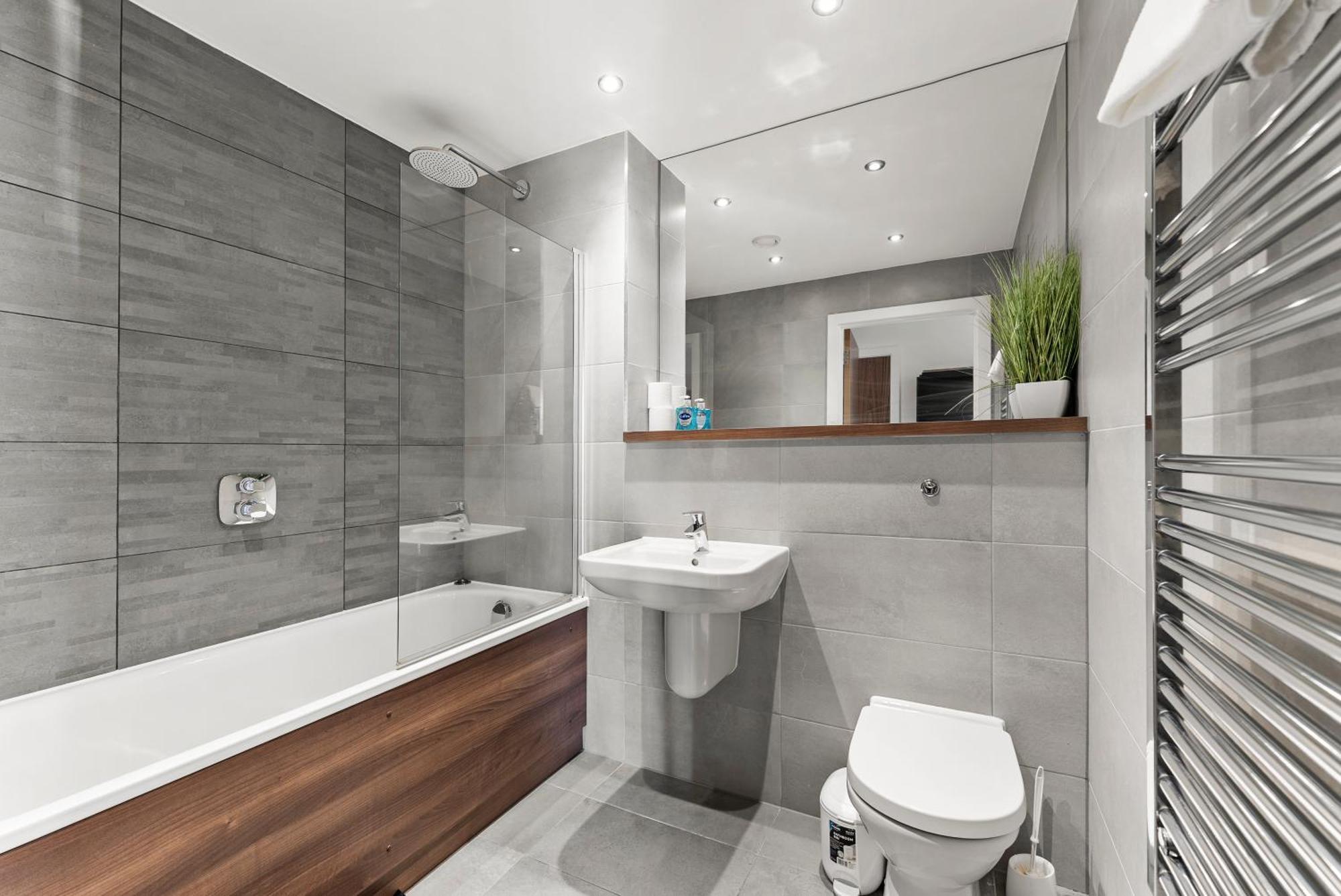 The Artist Abode In - Parking Apartment Manchester