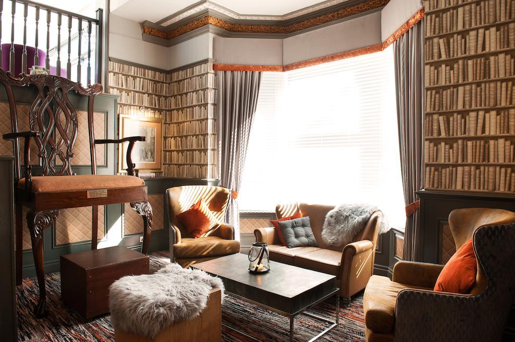 Hotel South