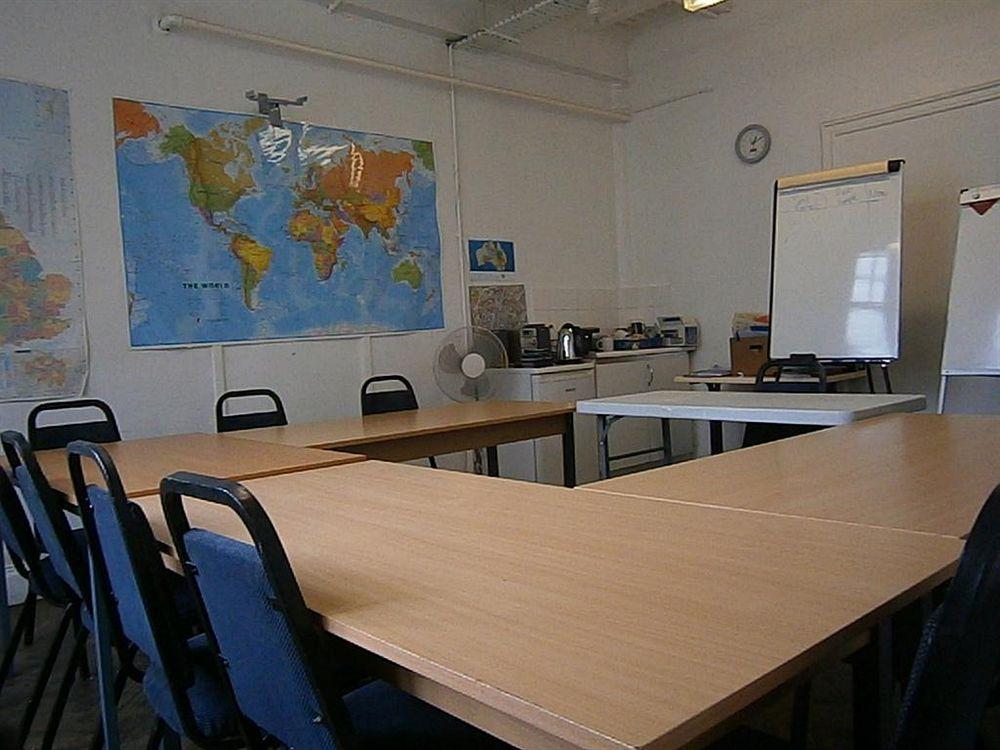 Hatters Hostel *