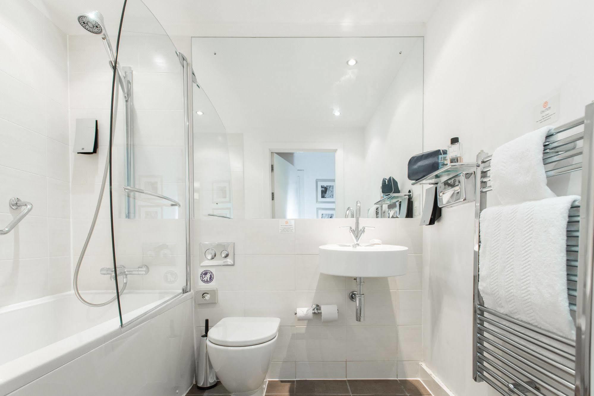 Premier Aparthotel Manchester