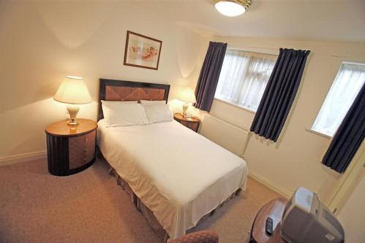 Britannia Country House & Spa 3*