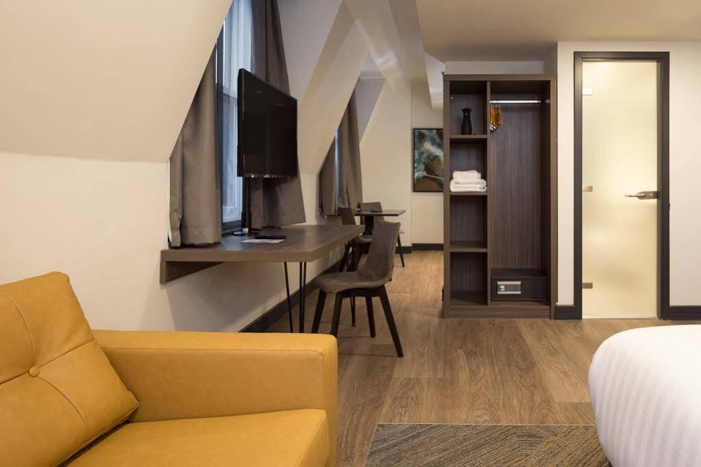 Roomzzz Victoria Aparthotel Manchester
