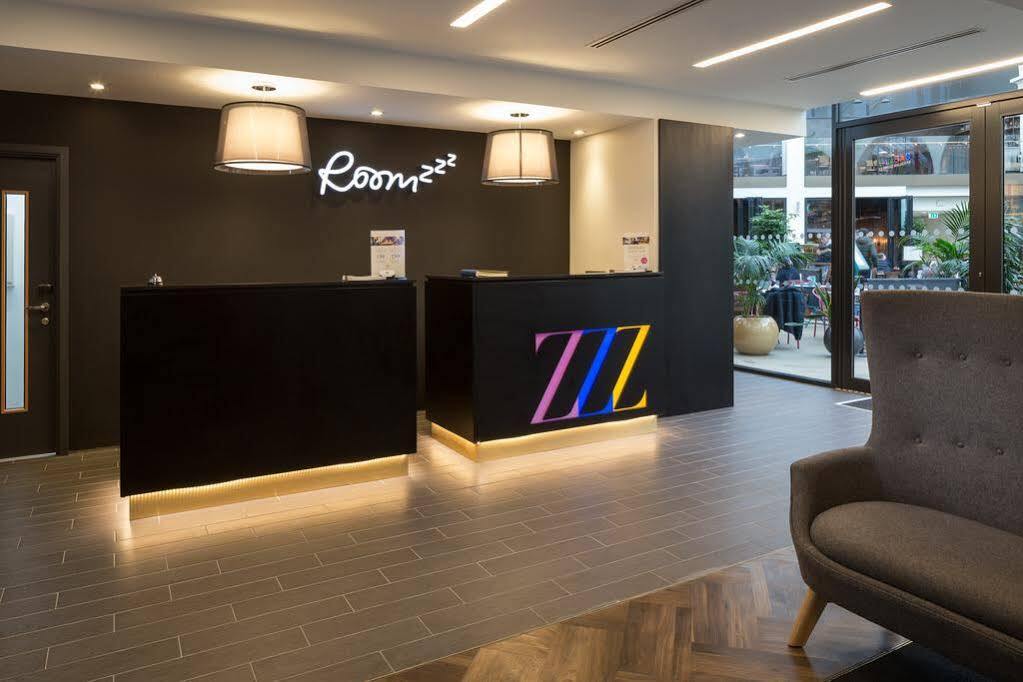 Aparthotel Roomzzz Victoria 4*