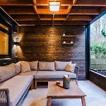 Unique Home In Northenden Urban Oasis Sleeps 8