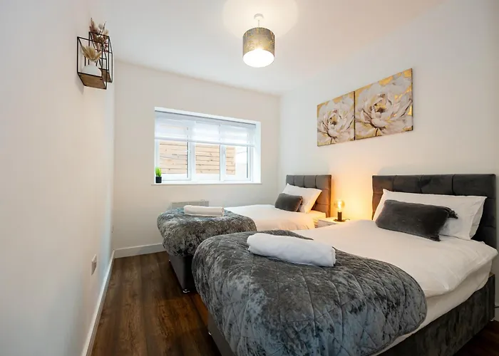 Vibrant 2Br Apartment In Chorlton, Free Parking