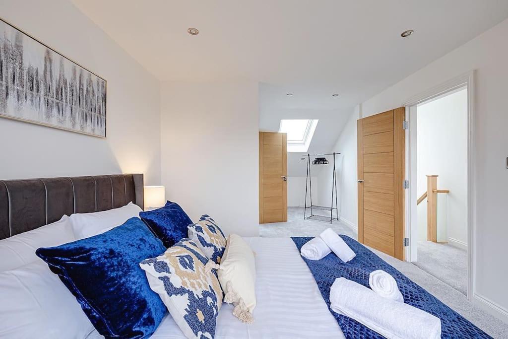 Luxury 7 Bedroom House In Didsbury, Manchester