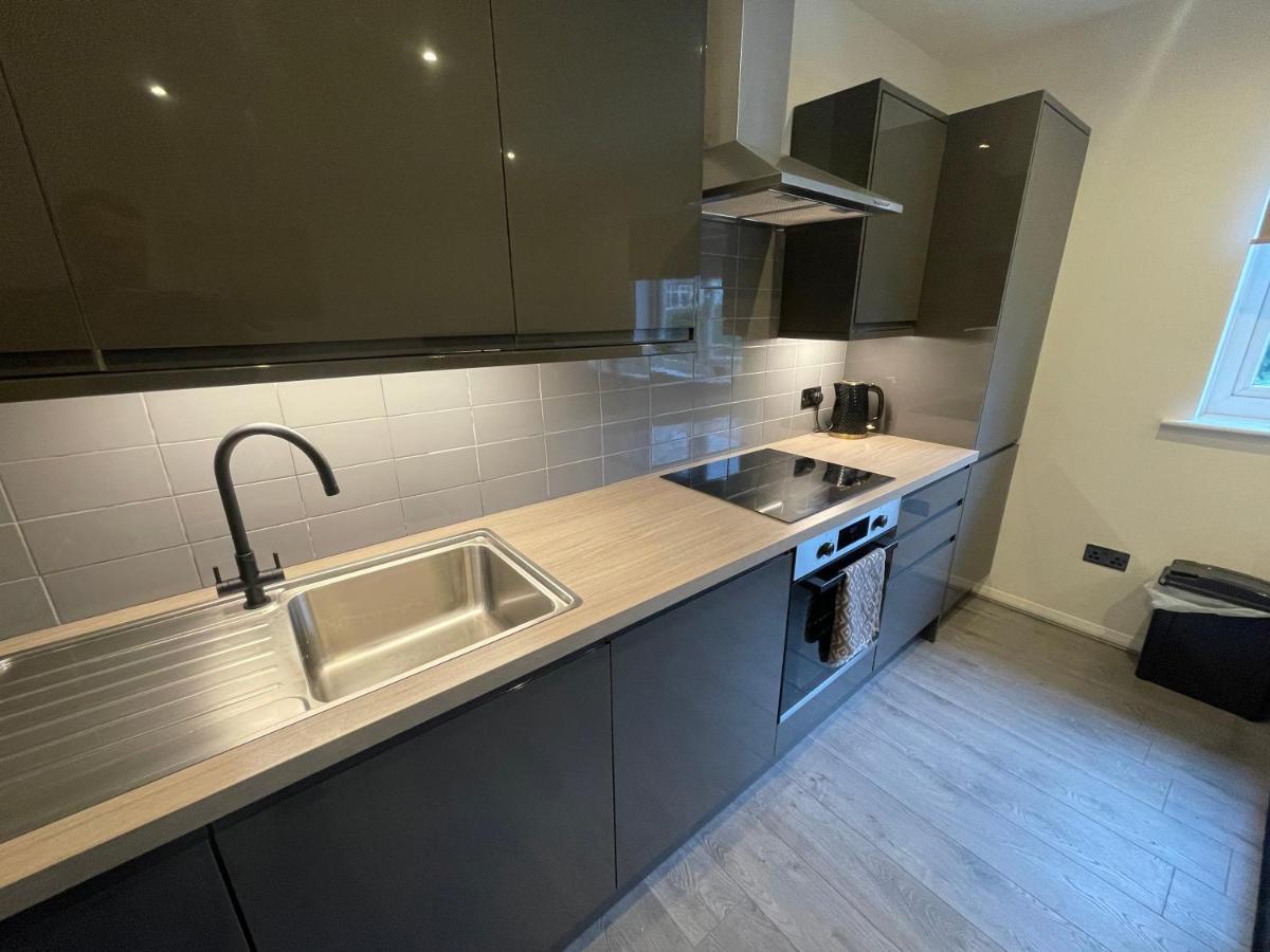 Modern Cosy 1 Bed Near Centre~double Bed~parking