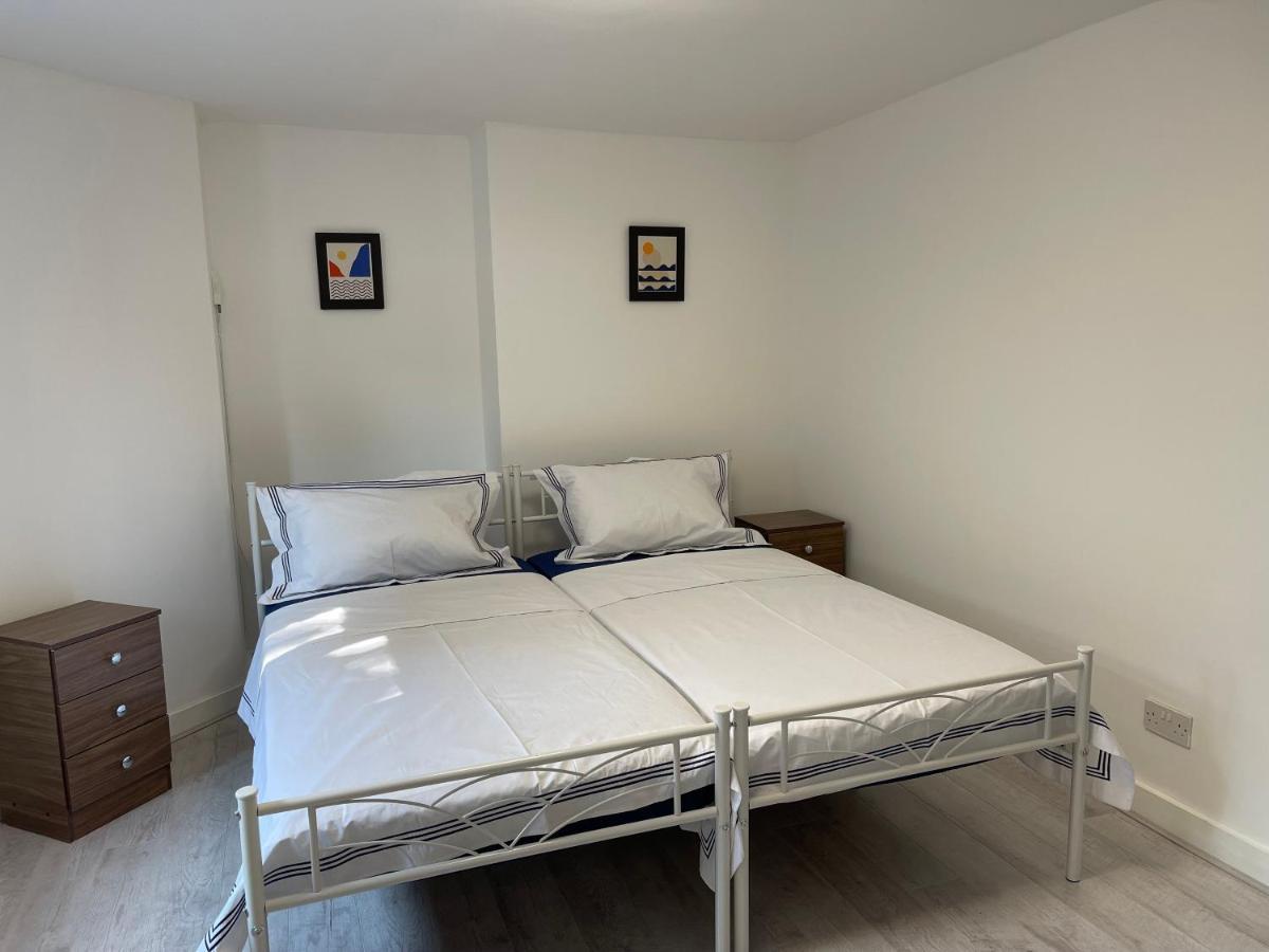 The Crescent, Flat 1 - Stockport, Manchester
