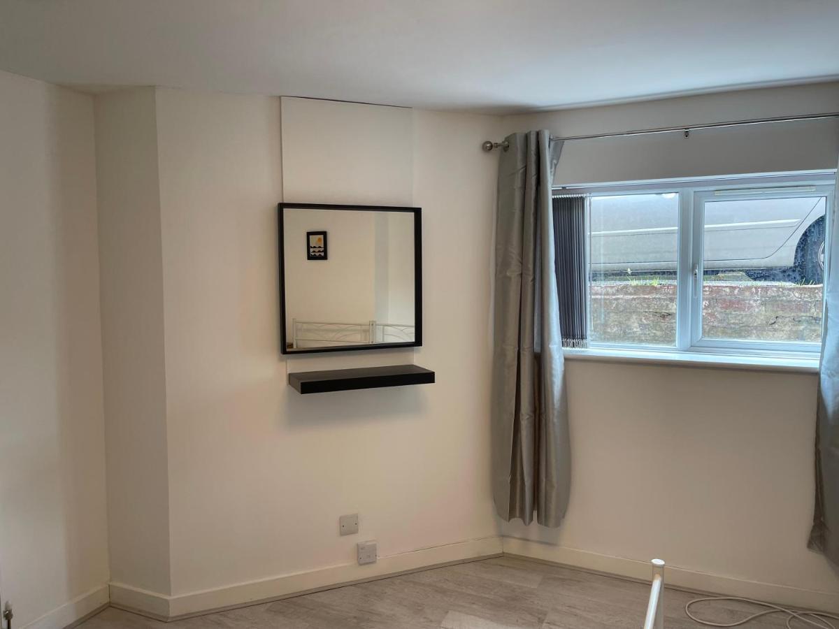 The Crescent, Flat 1 - Stockport, * Manchester
