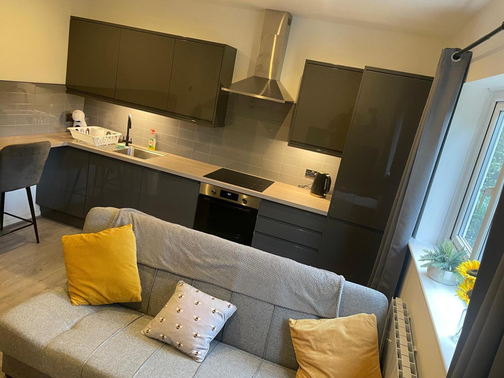 Modern Cosy 1 Bed Near Centre~double Bed~parking Manchester