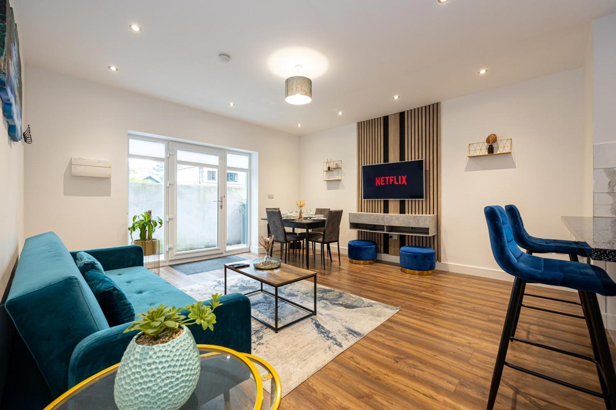 Vibrant 2Br Apartment In Chorlton, Free Parking *