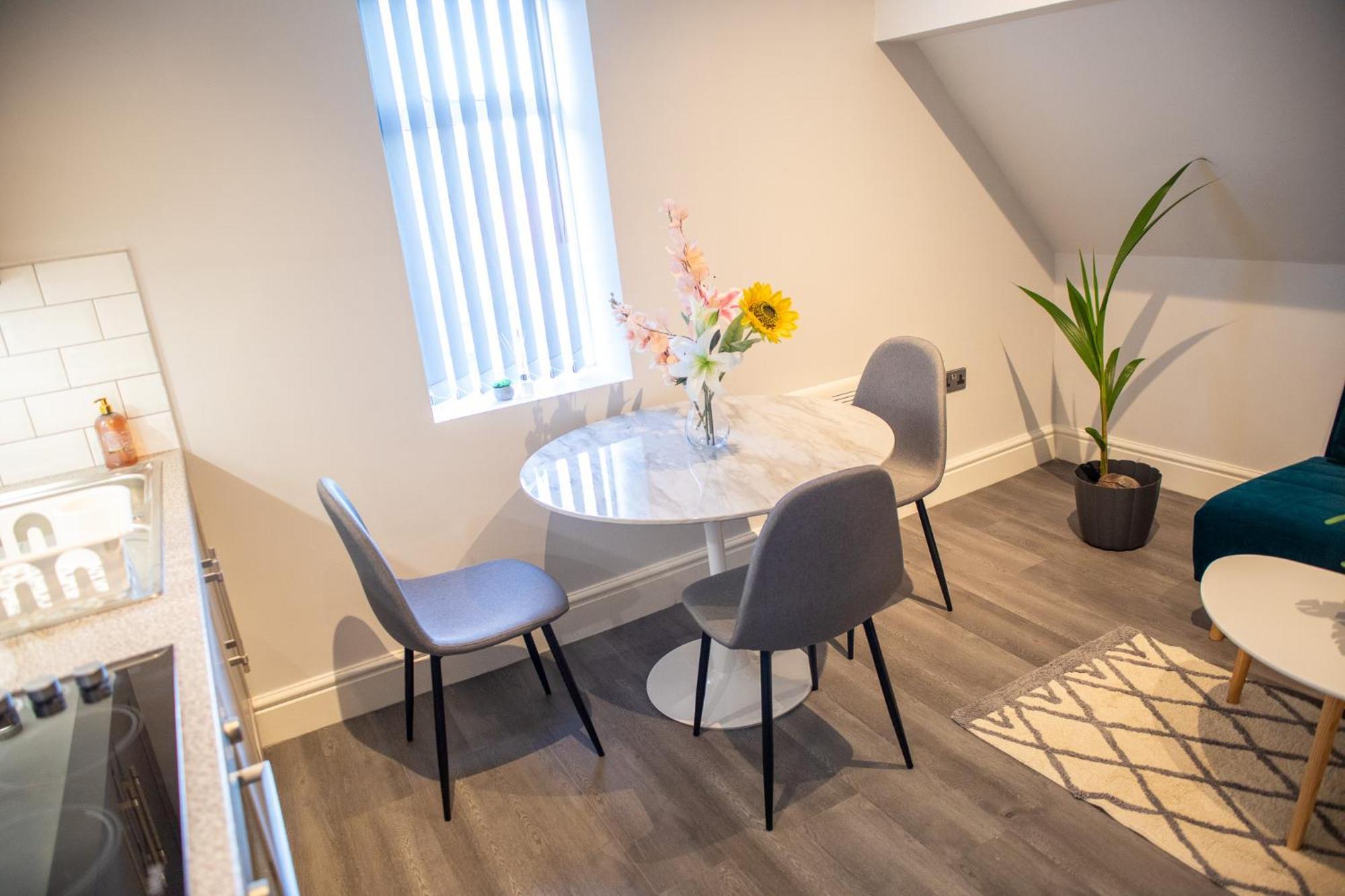 Msrsh Lux 5 Manchester