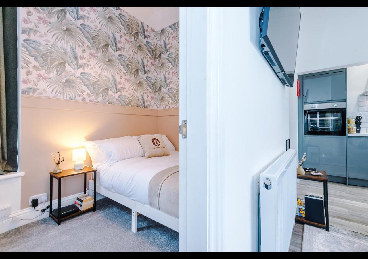 Entire Cozy Apt, Prime Location & Free Parking Appartement