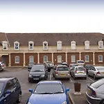 Premier Inn Manchester Trafford Centre South
